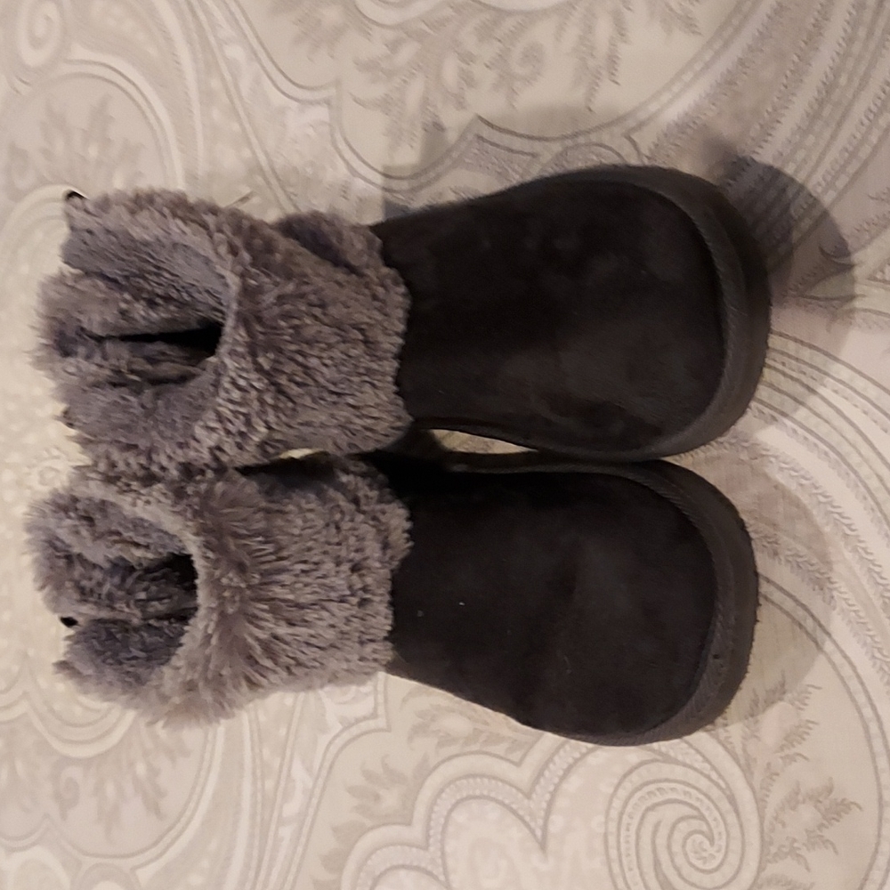 Like New Toddlers Furry Black Boots Size 12/13